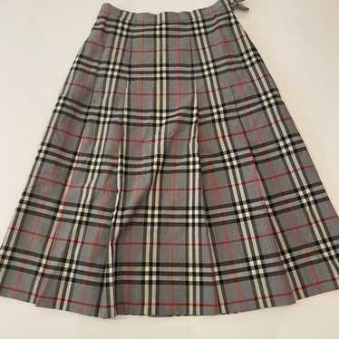 【送料&関税込】Burberry Brown Midi Wool Skirt Pleated wool midi skirt in brown - Burberry | Mytheresa