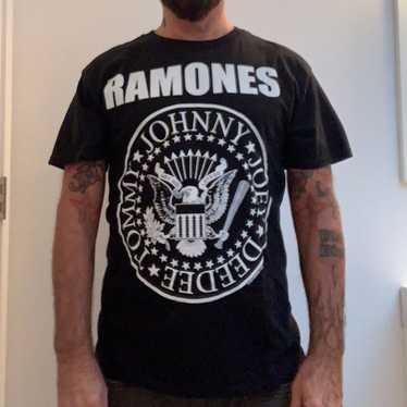 Band Tees × Rock T Shirt × Rock Tees RAMONES Pres… - image 1