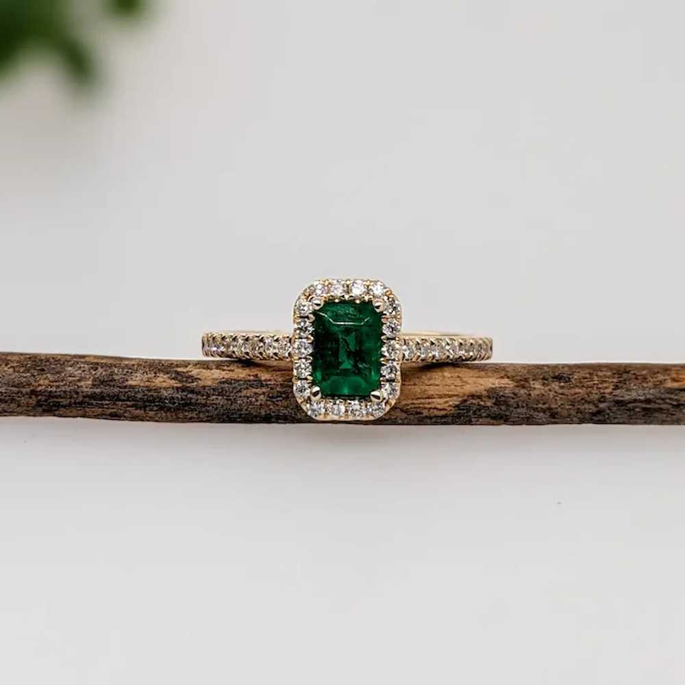 Colombian Emerald Ring w Earth Mined Diamonds in … - image 3