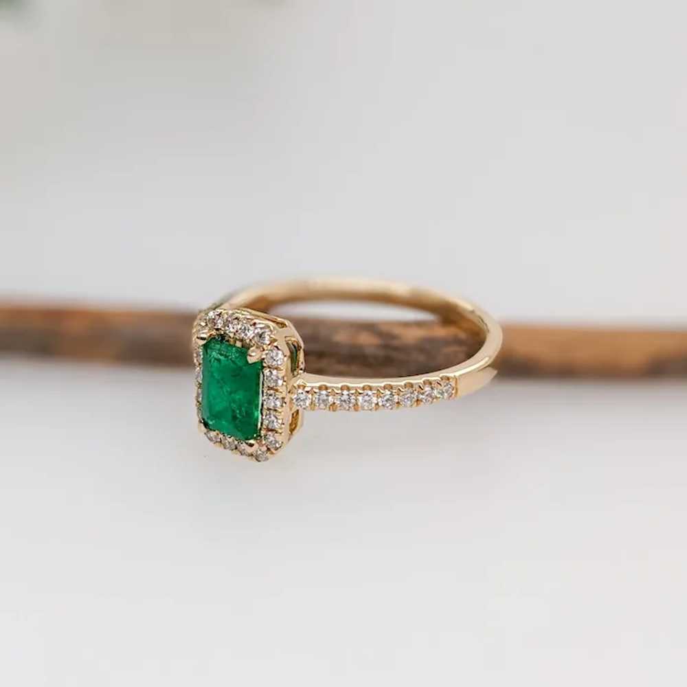 Colombian Emerald Ring w Earth Mined Diamonds in … - image 4