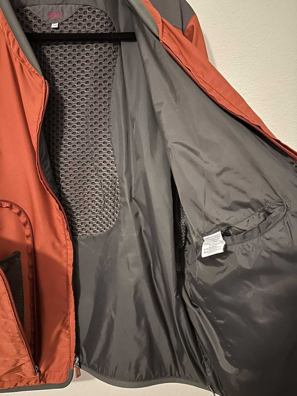 Tumi × Vintage Vintage Tumi Tech Travel jacket - image 10