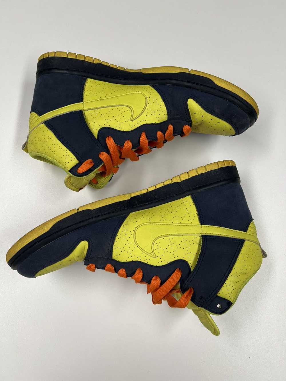 Nike 2009 Nike Dunk High ‘Homer Simpson’ Voltage … - image 2