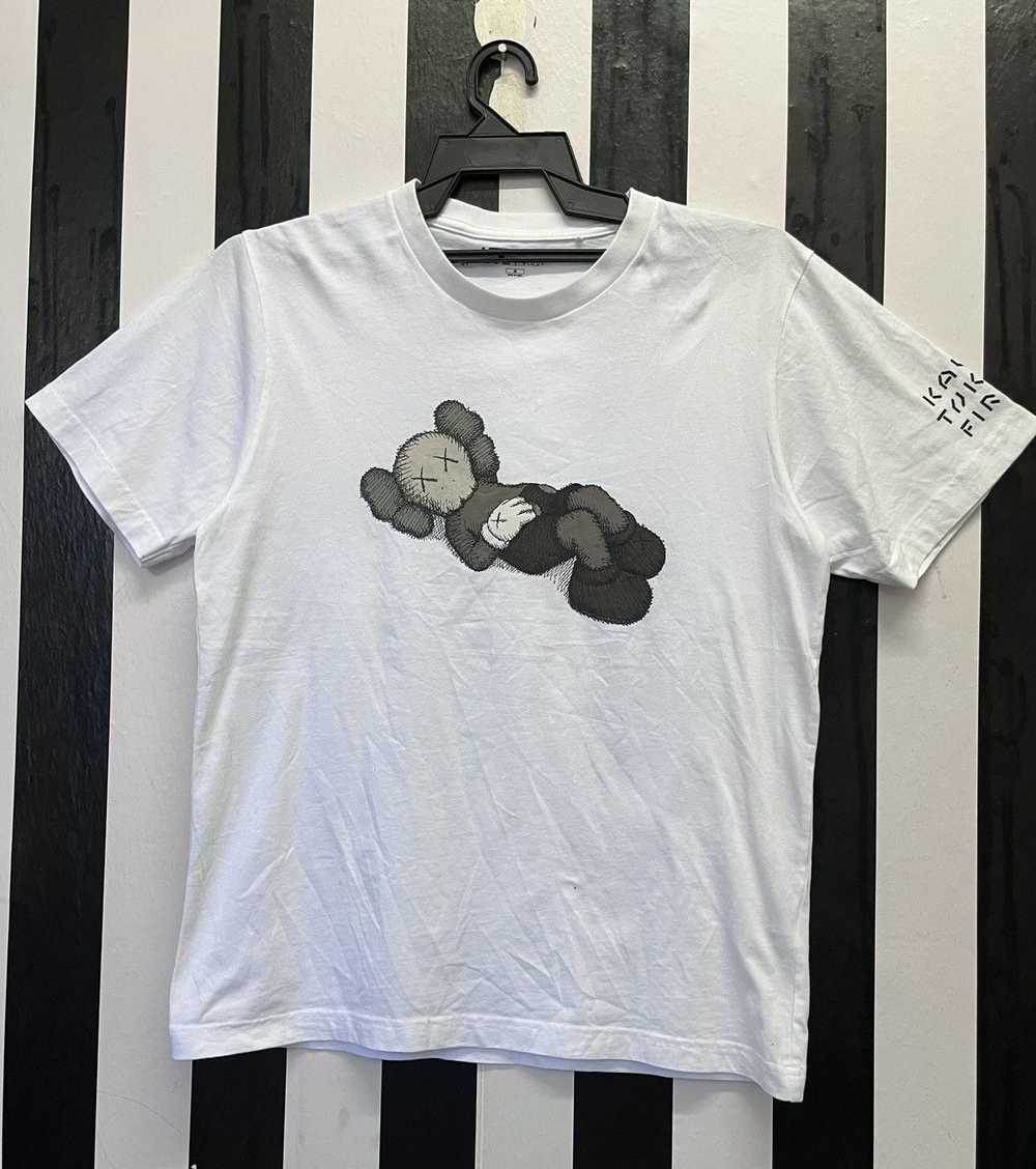 Japanese Brand × Kaws × Streetwear Limited Kaws T… - image 1