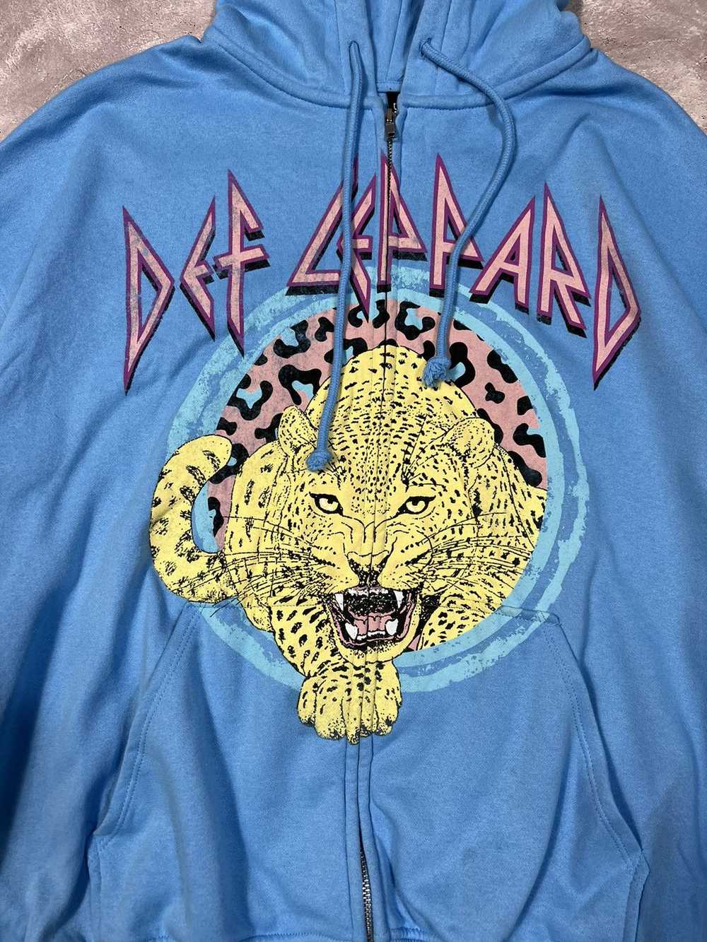 Band Tees × Vintage Def Lepard Vintage Baggy Zip-… - image 4