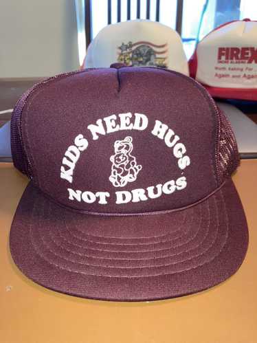 Trucker Hat × Vintage Vintage 1990s Kids Need Hugs