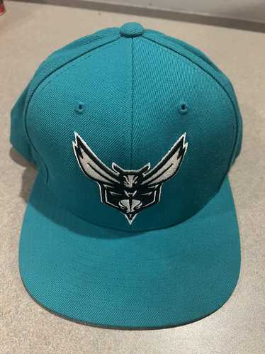 Mitchell & Ness Charlotte Hornets Mitchell and Nes