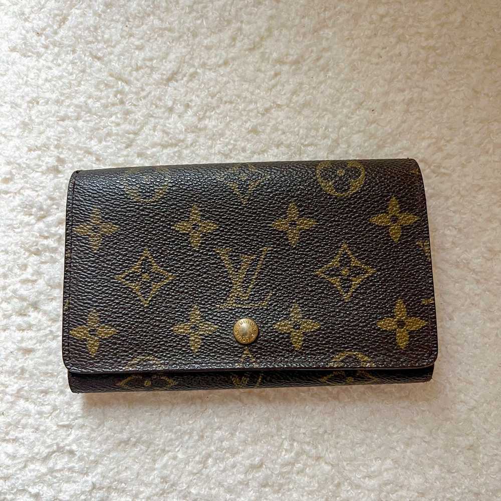 Louis Vuitton Authentic Louis Vuitton Porte Monna… - image 2