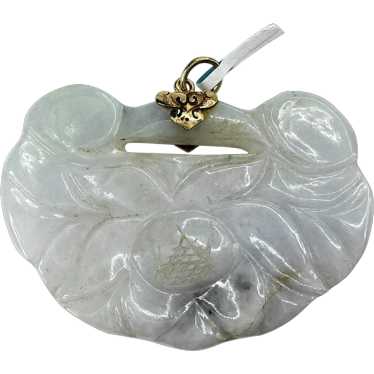 14K yellow gold pale gray-green-lavender carved Ja