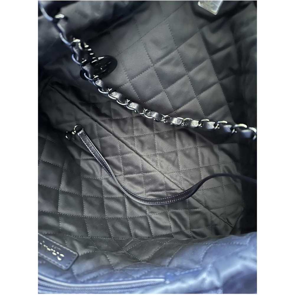 Chanel Chanel 22 leather handbag - image 4