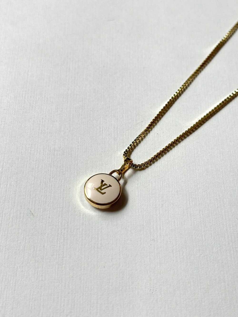 Louis Vuitton Louis Vuitton LV Logo Charm Pendant… - image 2