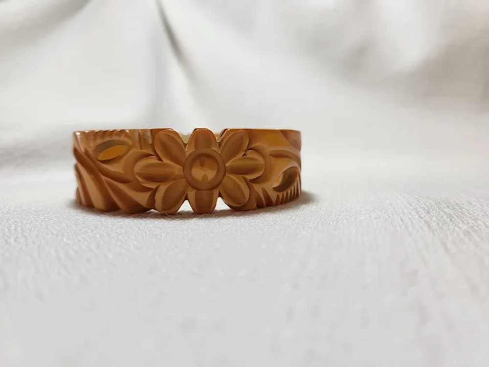 1930's Deeply Carved Pierced Butterscotch Bakelit… - image 3