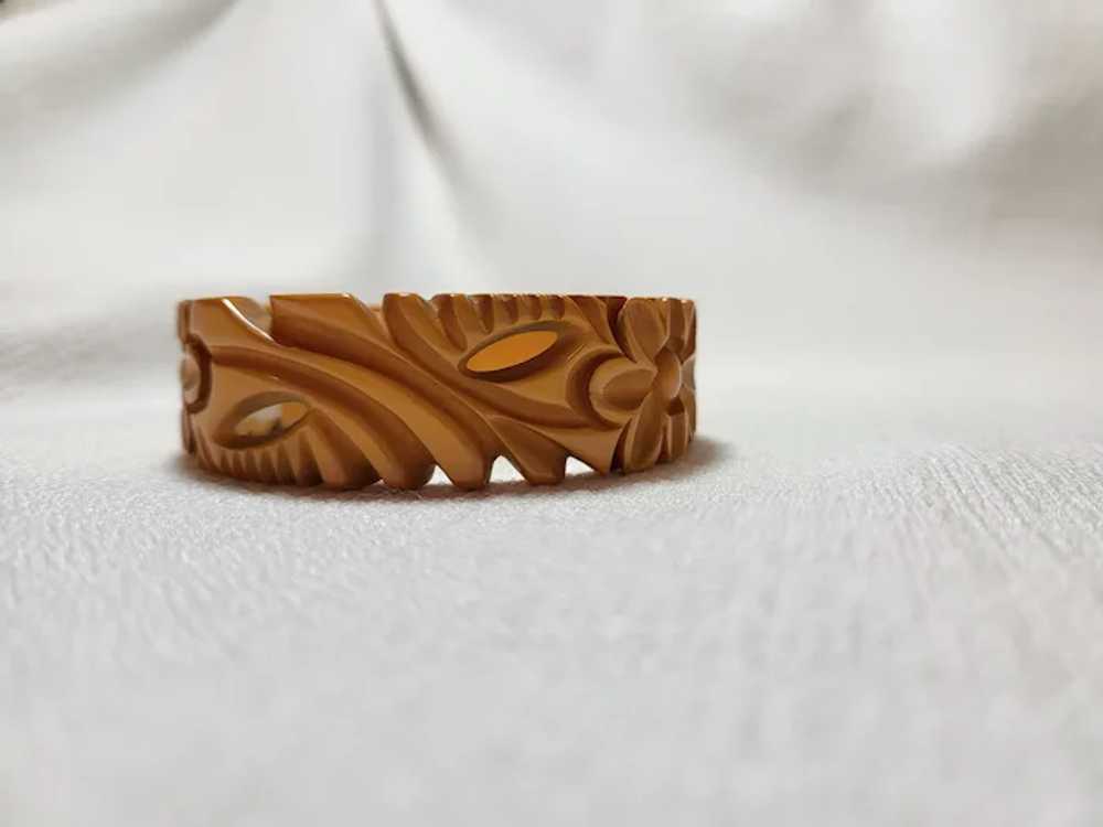 1930's Deeply Carved Pierced Butterscotch Bakelit… - image 4