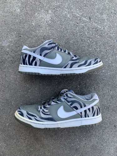 Nike Nike Dunk Low Daktari 2003 Zebra Print