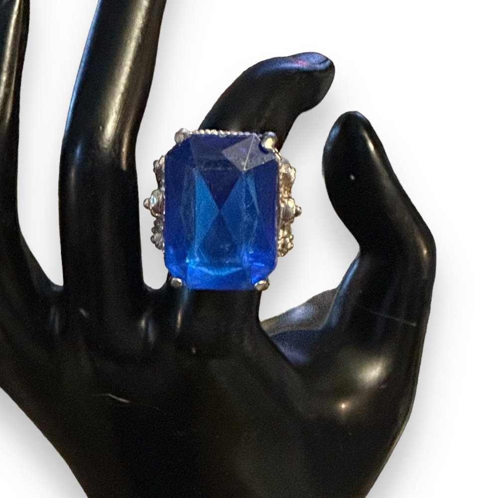 Vintage Vintage large blue gemstone cocktail ring - image 2