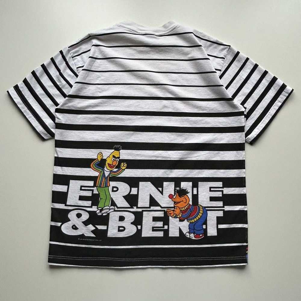 Vintage 1990s Bert & Ernie Sesame Street AOP Grap… - image 3