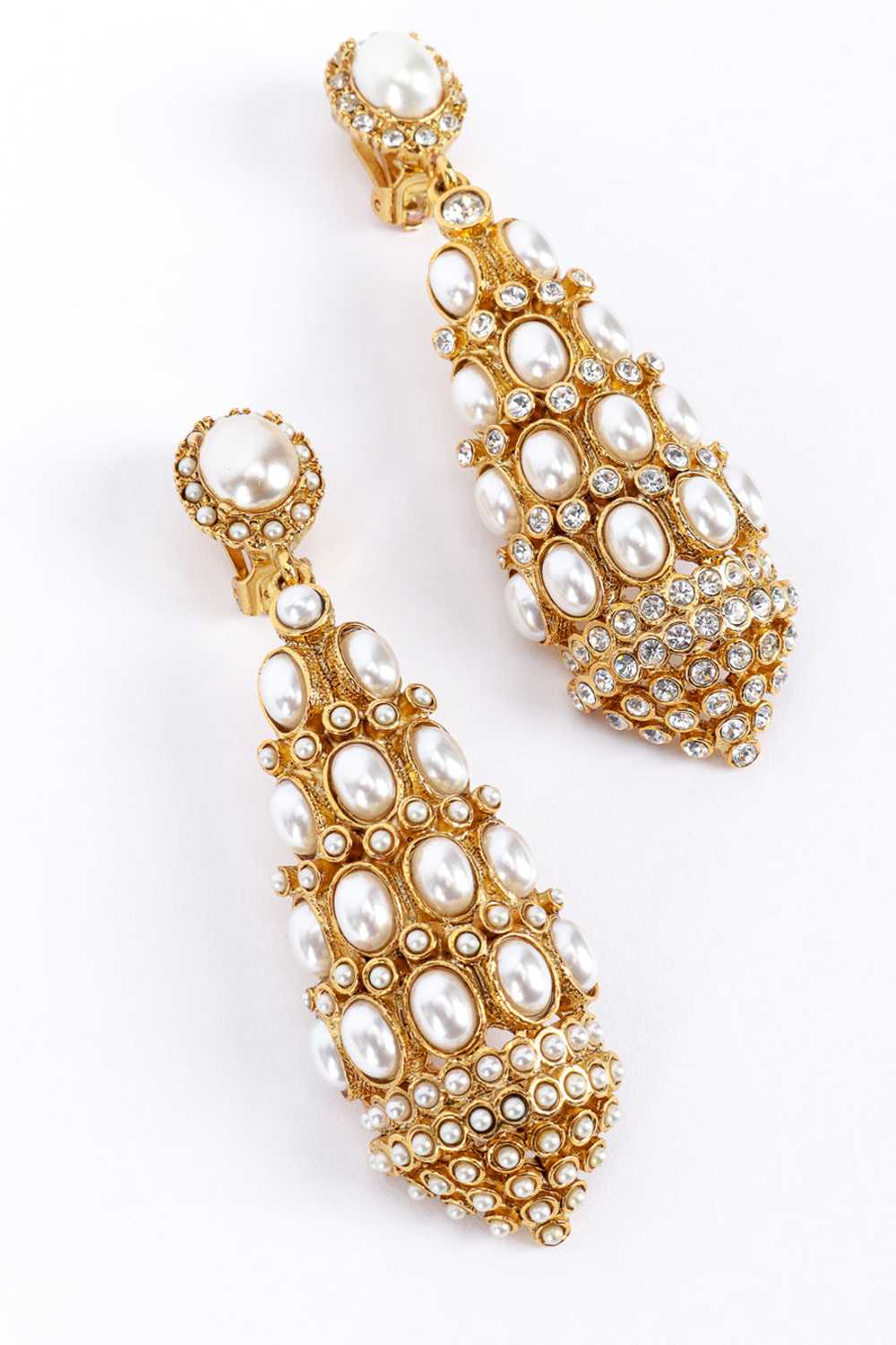 KENNETH JAY LANE Mismatched Pearl & Rhinestone Ch… - image 3