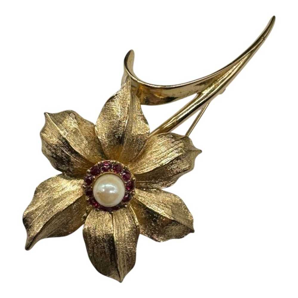 Boucher Stylized Flower Pin - image 1