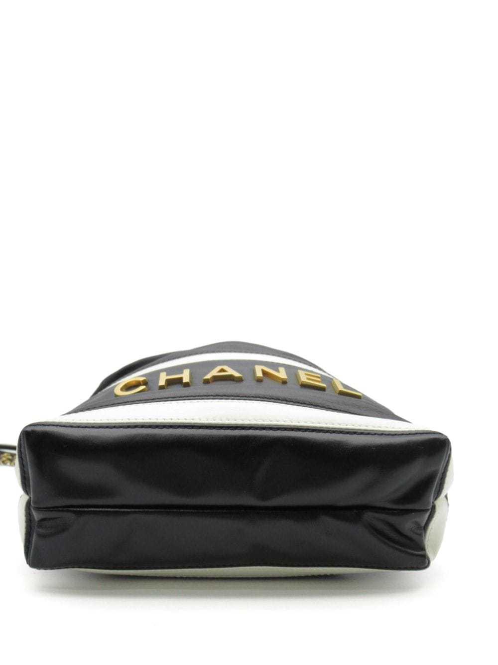 CHANEL Pre-Owned 2021 mini 22 shoulder bag - Black - image 5