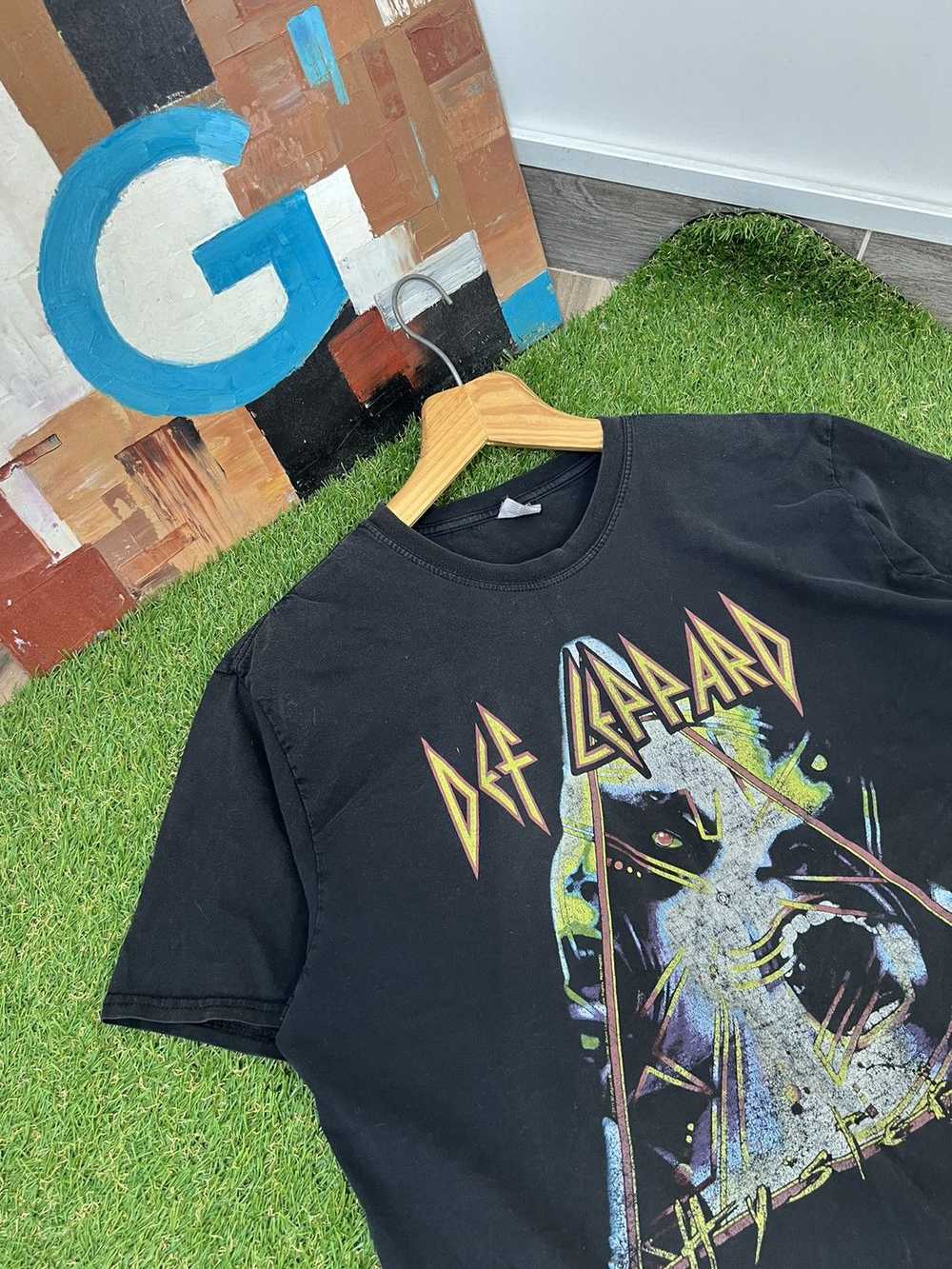 Band Tees × Def Leppard Def Leppard Basic Logo Li… - image 2