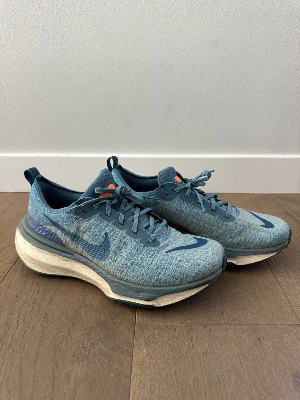 Nike Nike ZoomX Invincible Run Flyknit 3 - image 2