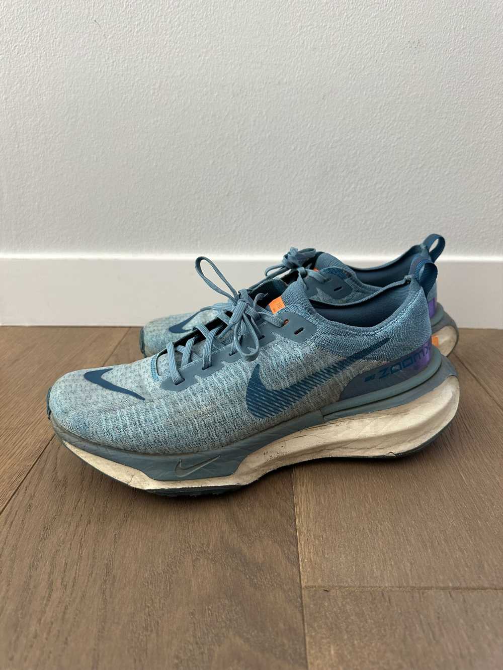 Nike Nike ZoomX Invincible Run Flyknit 3 - image 3