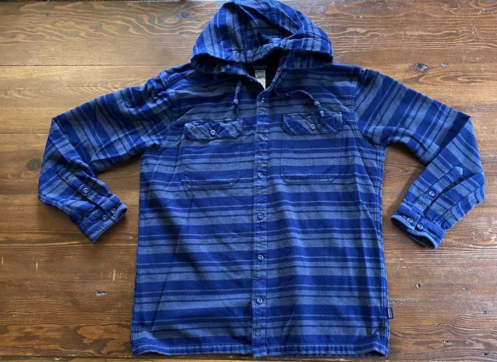 Flannel × Patagonia Patagonia Striped Hoodie Long… - image 2