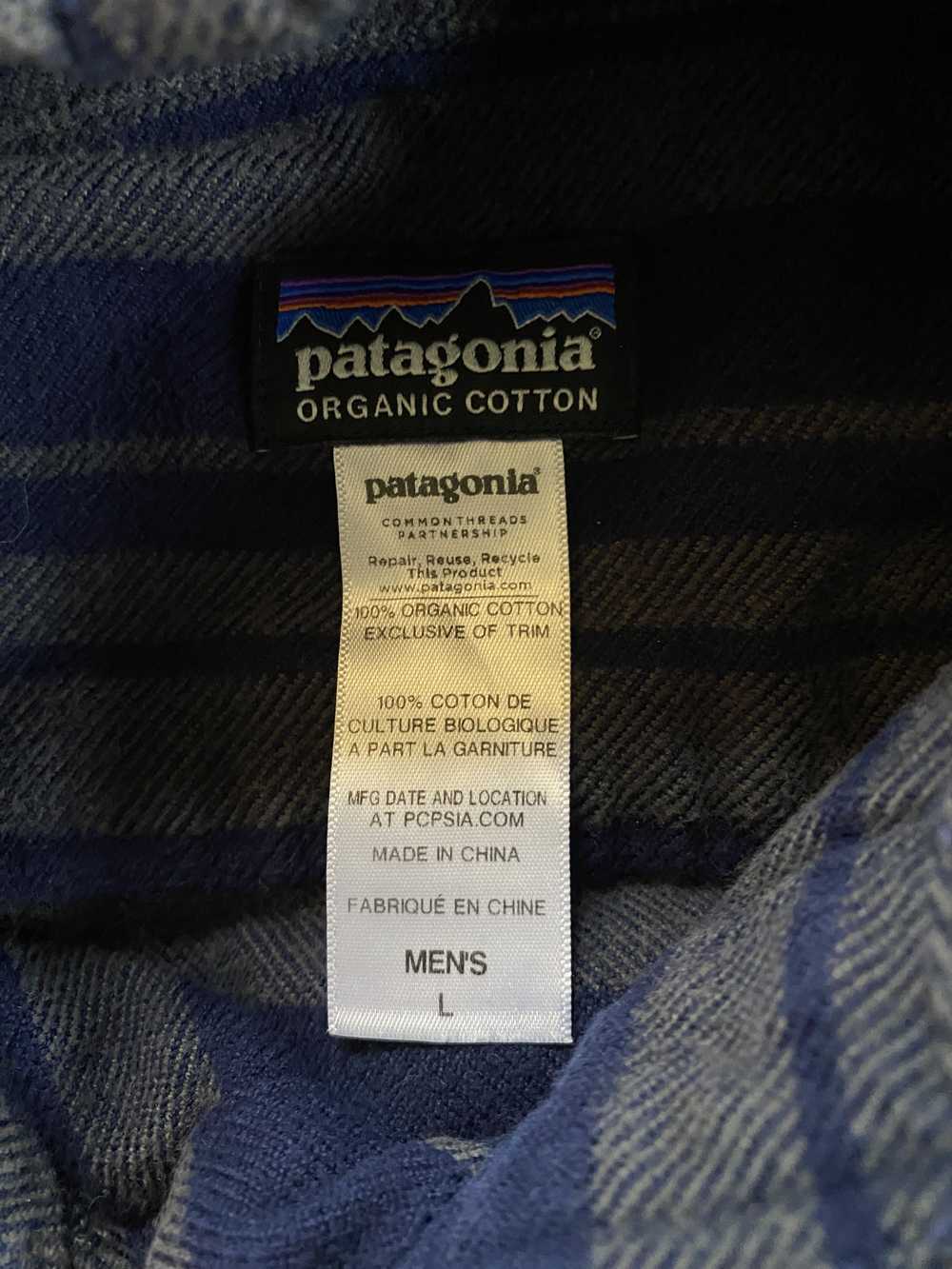 Flannel × Patagonia Patagonia Striped Hoodie Long… - image 8