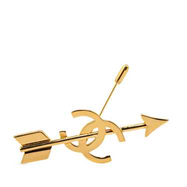 Gold Chanel Gold Plated CC Logo And Arrow Brooch P