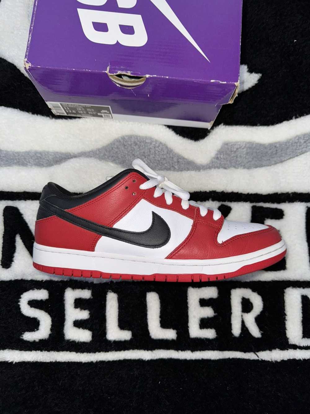 Nike Nike Dunk SB Chicago 2020 (Size 11) - image 7