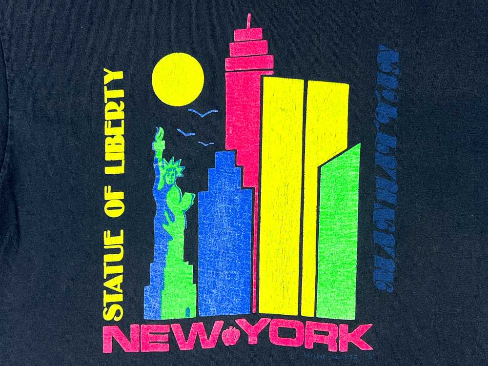 VTG NYC STATUE OF LIBERTY T-SHIRT - image 2