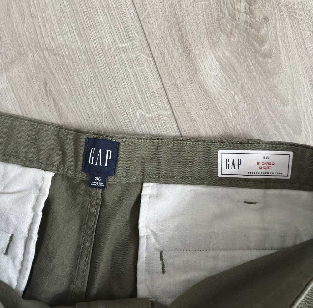 Gap Gap 8” Cargo Shorts - image 3