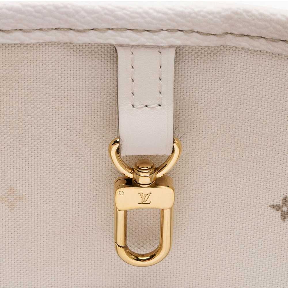 Louis Vuitton Neverfull leather tote - image 8