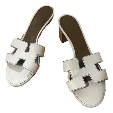 Hermès Oasis leather sandal