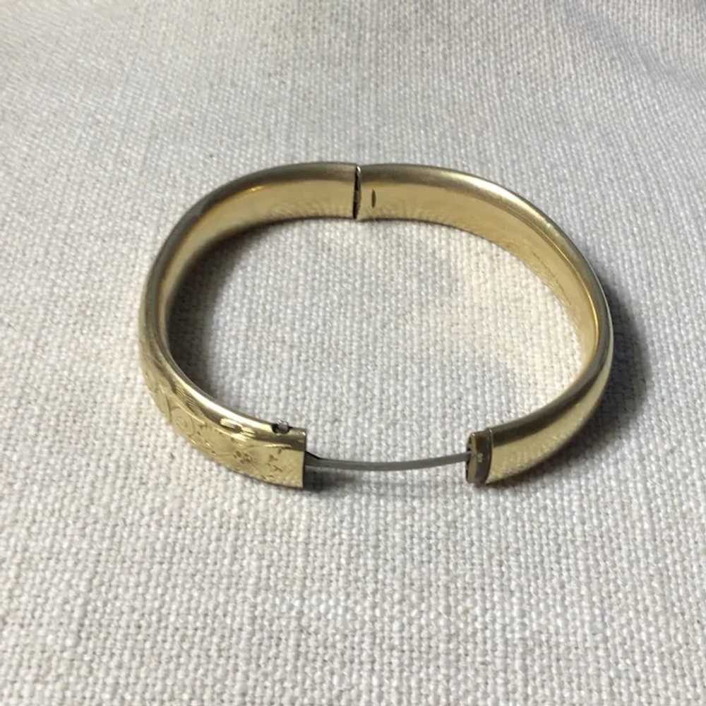 Victorian 14K Gold Shell Bangle Bracelet - image 5