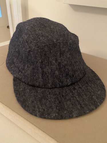 Larose Paris Larose Paris Grey 5-Panel Cap