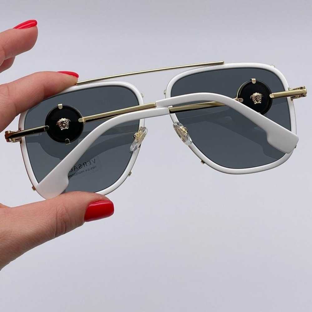 Versace Oversized sunglasses - image 7