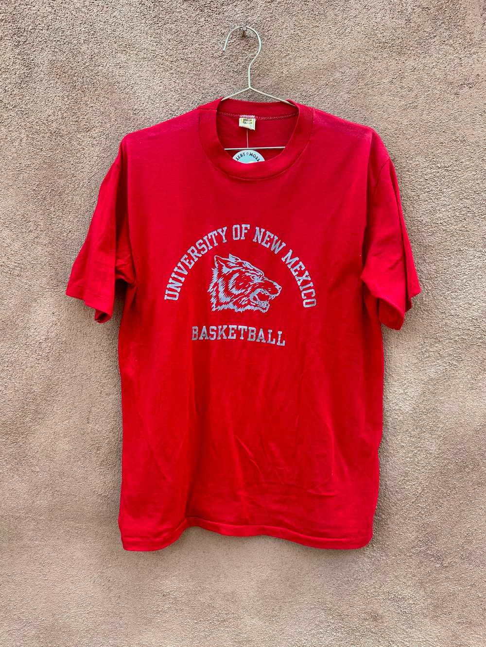 1980's Red UNM Lobos Basketball T-shirt - image 1