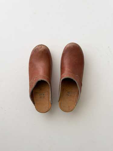 Leather Clogs | US 7