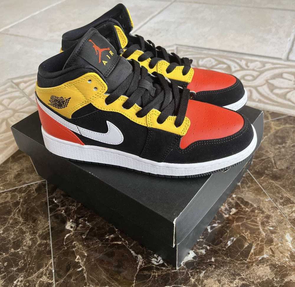 Jordan Brand Air Jordan 1 Mid SE GS “Amarillo Tea… - image 10