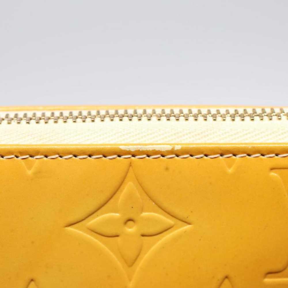 Louis Vuitton Lexington patent leather clutch bag - image 7