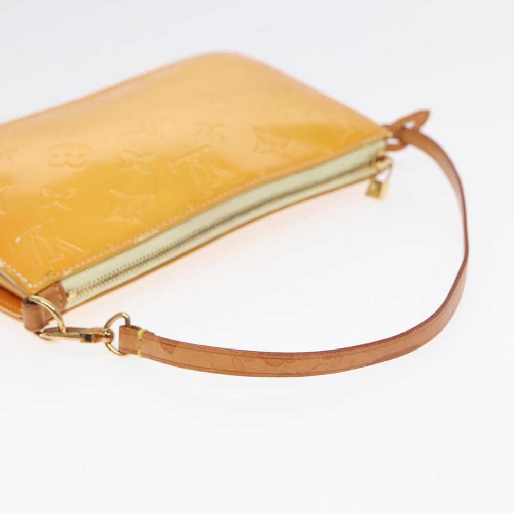 Louis Vuitton Lexington patent leather clutch bag - image 8