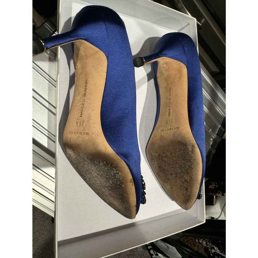 Manolo Blahnik Hangisi cloth heels - image 6