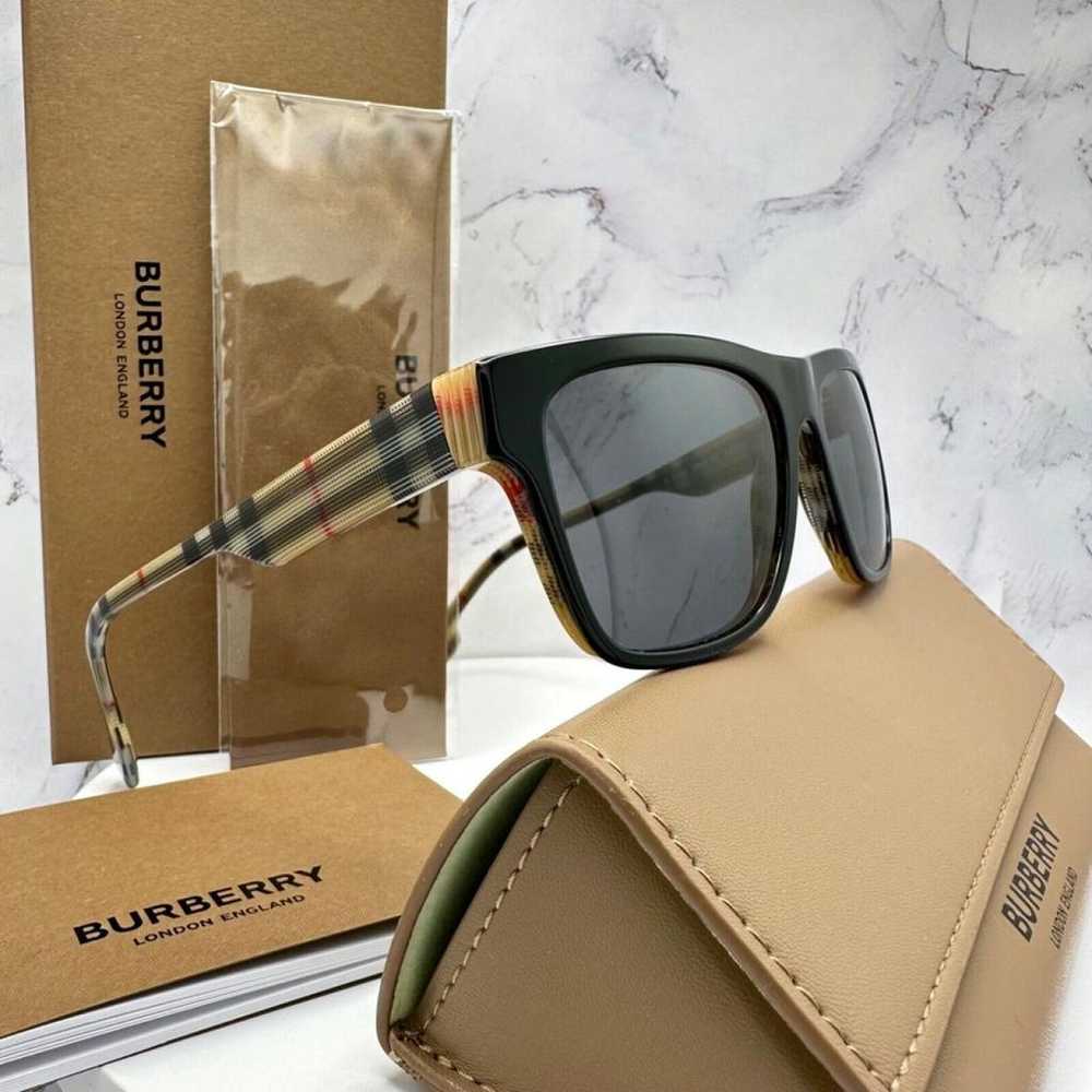 Burberry Sunglasses - image 4