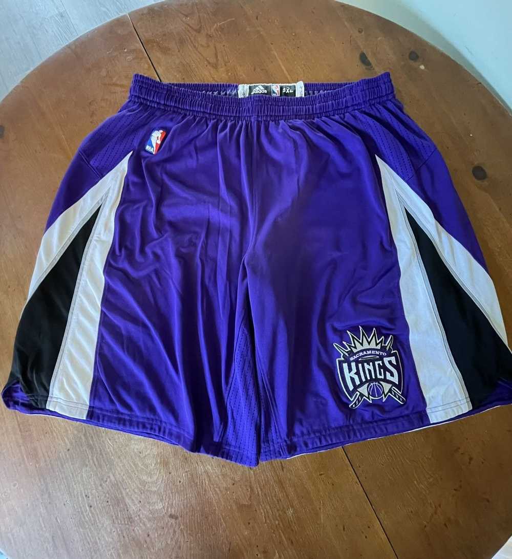 Adidas Vintage Adidas Sacramento Kings Basketball… - image 1