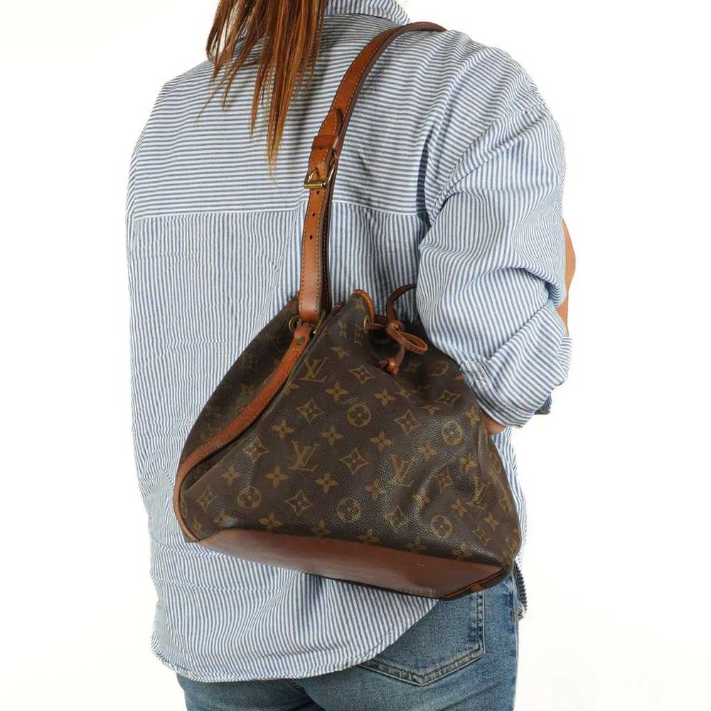 Louis Vuitton Noé cloth handbag - image 2