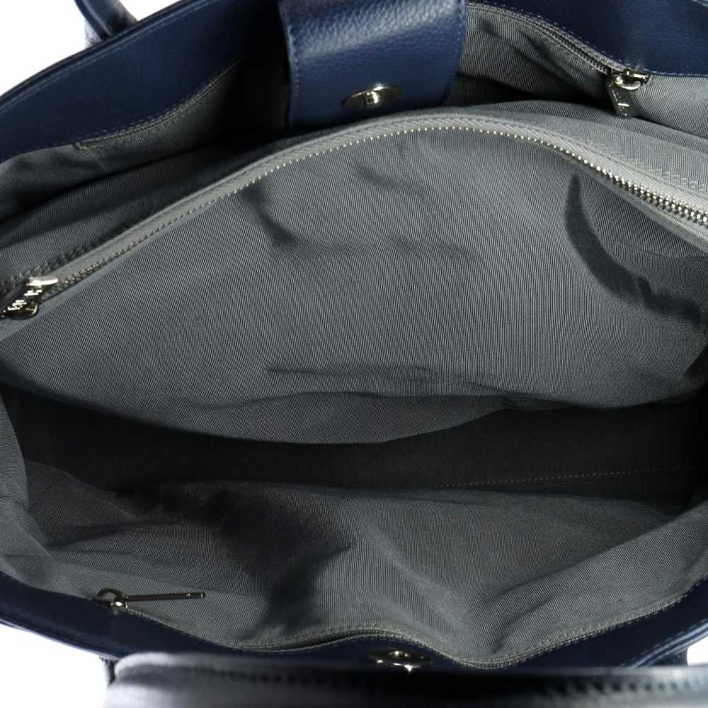 Chanel Leather tote - image 6