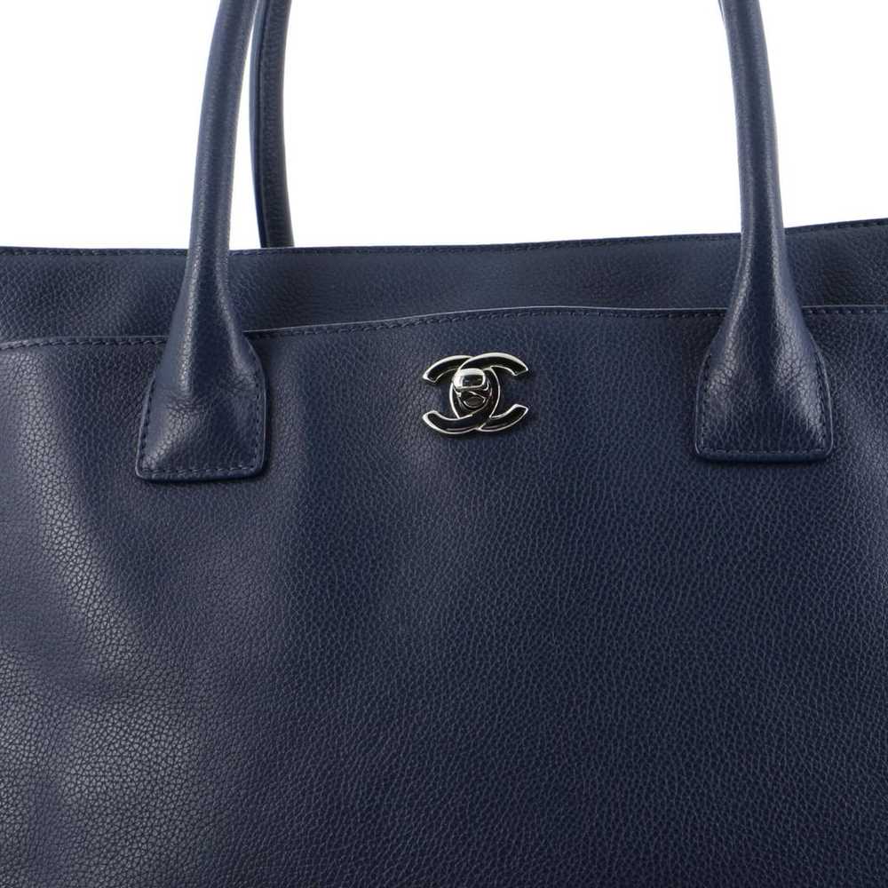 Chanel Leather tote - image 7