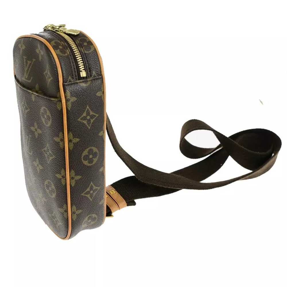 Louis Vuitton Leather crossbody bag - image 9