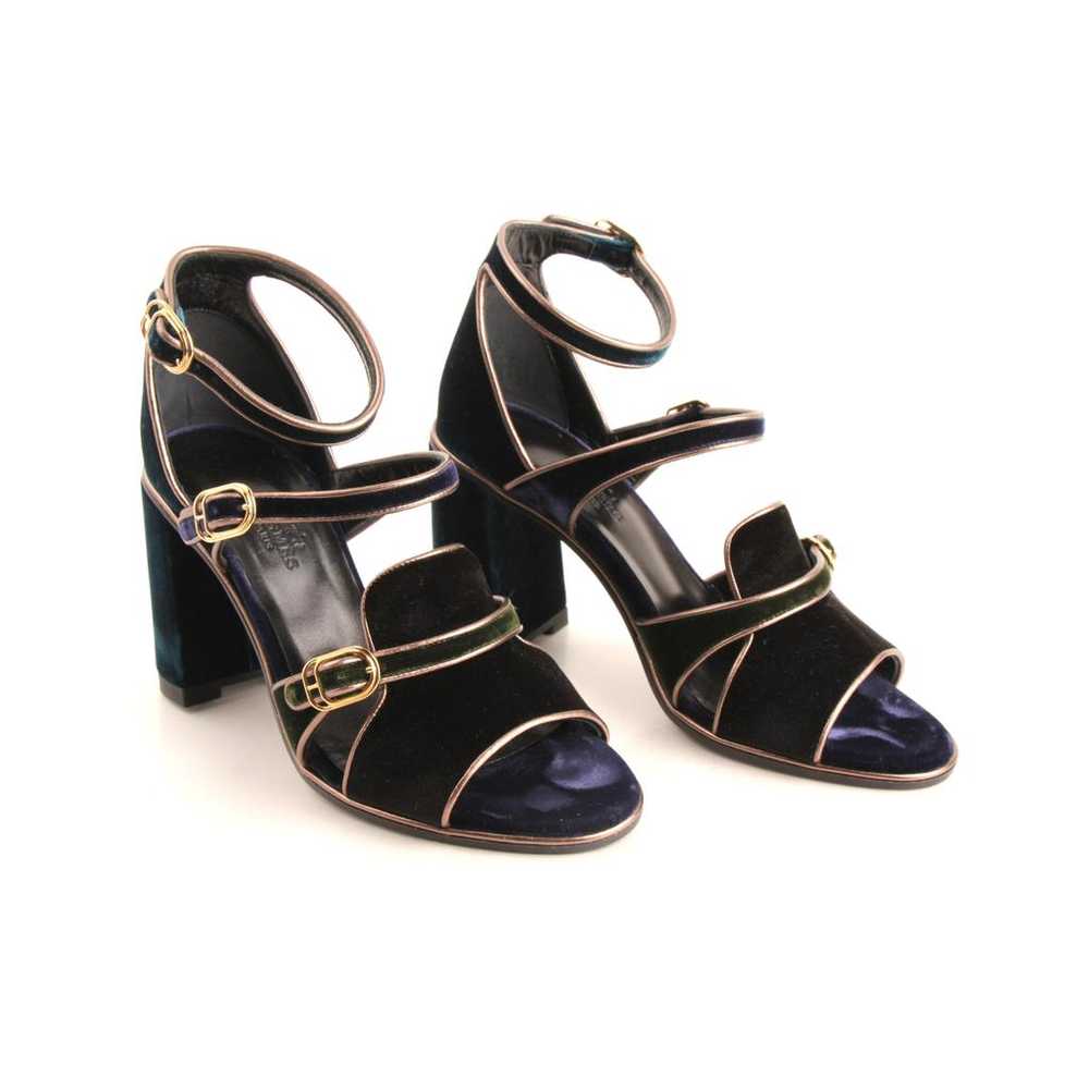 Hermès Velvet heels - image 8