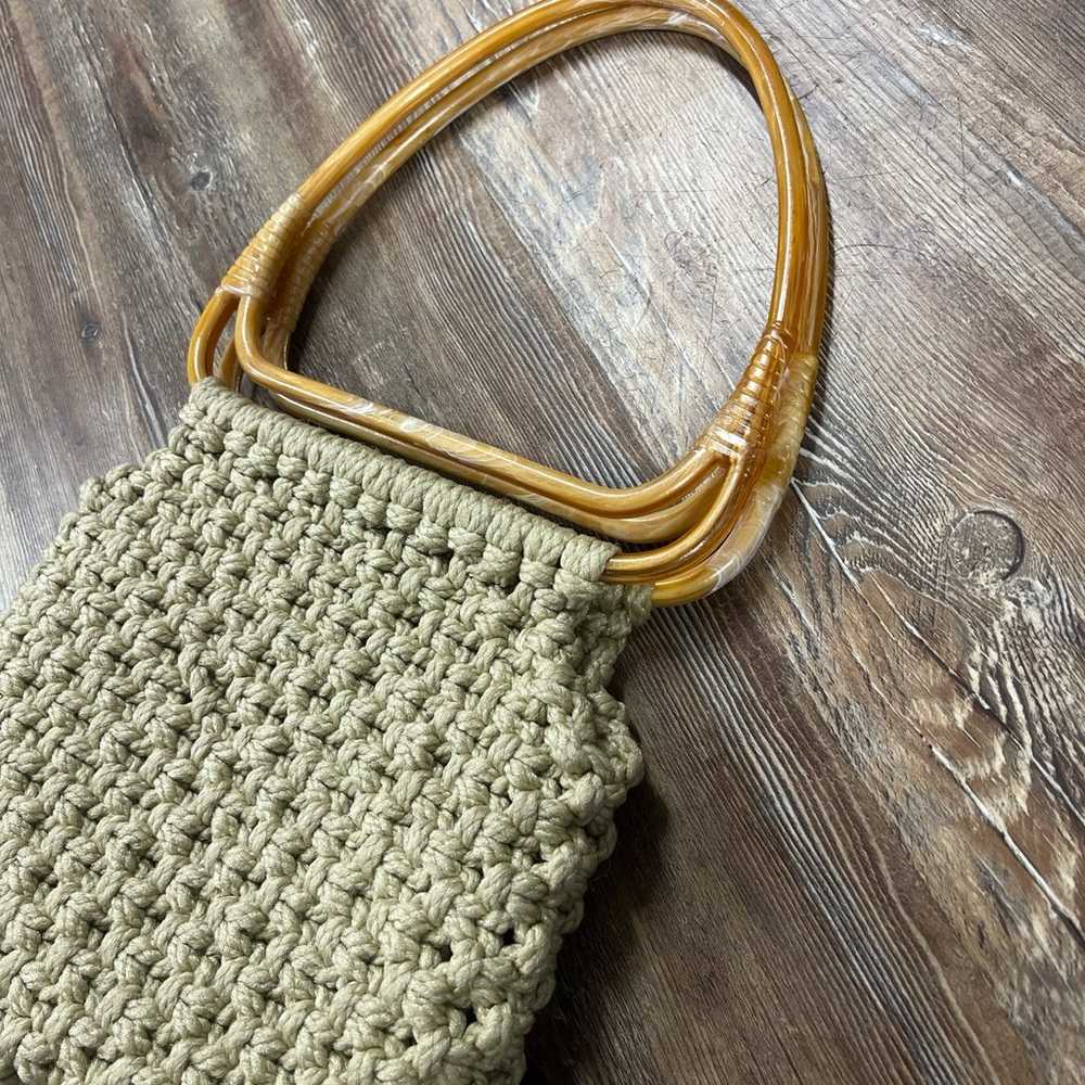 Vintage crochet bag with wooden handle - image 4